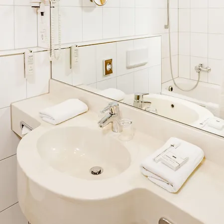 The Deutz, A Tribute Portfolio كولونيا