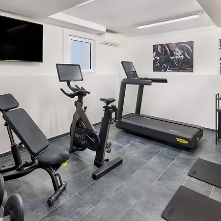 The Deutz, A Tribute Portfolio 4* كولونيا