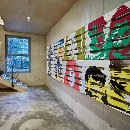 The Deutz, A Tribute Portfolio