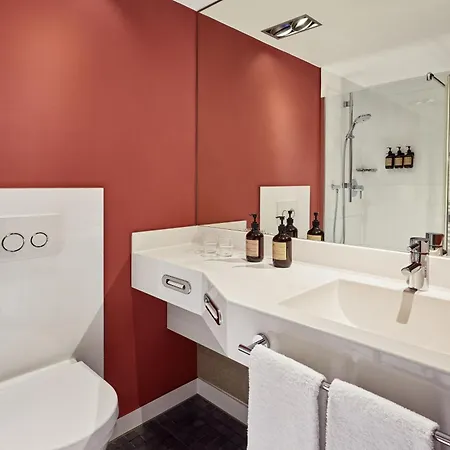 The Deutz, A Tribute Portfolio كولونيا