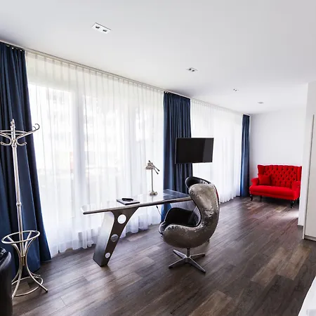 The Deutz, A Tribute Portfolio 4* Kolonia