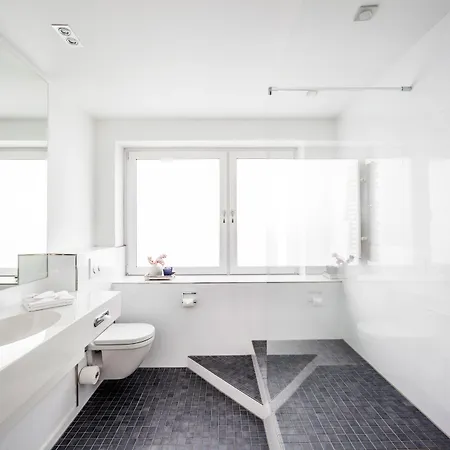 The Deutz, A Tribute Portfolio 4* Kolonia