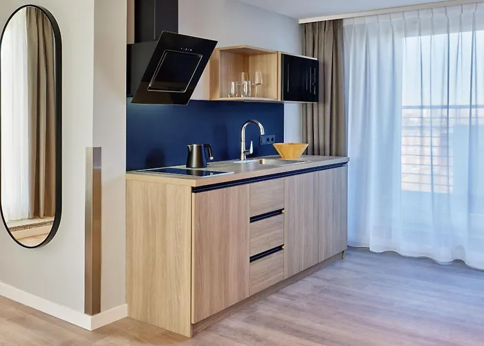 Hotel The Deutz, A Tribute Portfolio